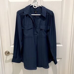 Ann Taylor Blue Link Pattern Camp Shirt Blouse